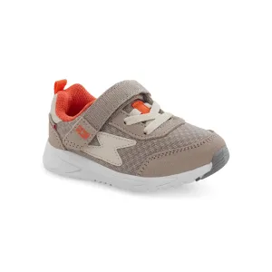 Stride Rite Made2Play® ZipS Runner - Beige